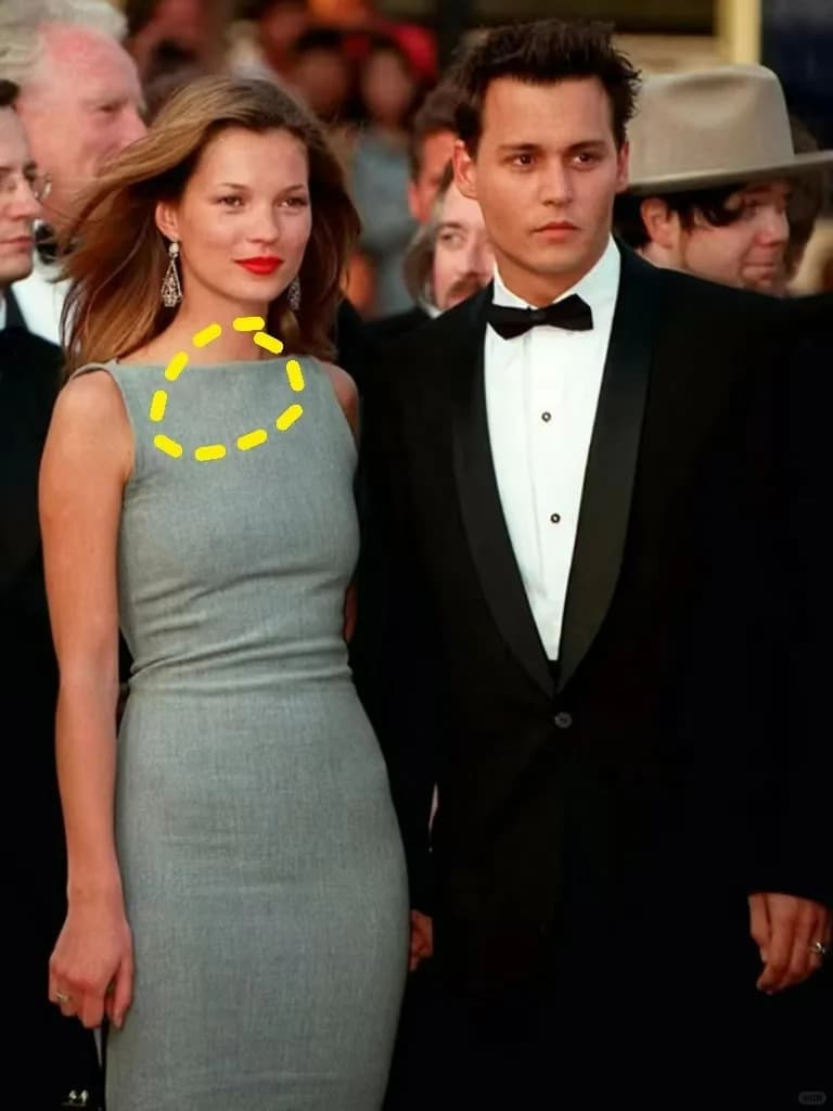 Kate Moss Cerruti 灰色西装裙