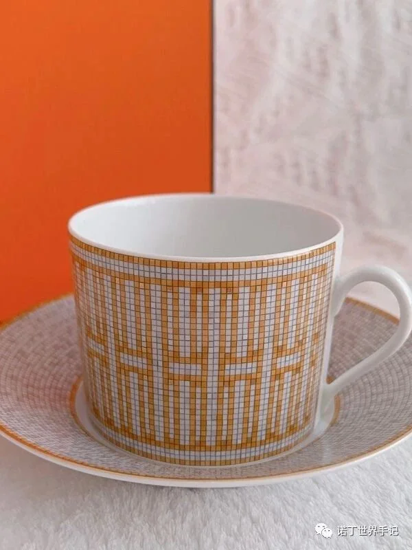 NottingW Fashionary fashion term — limoges